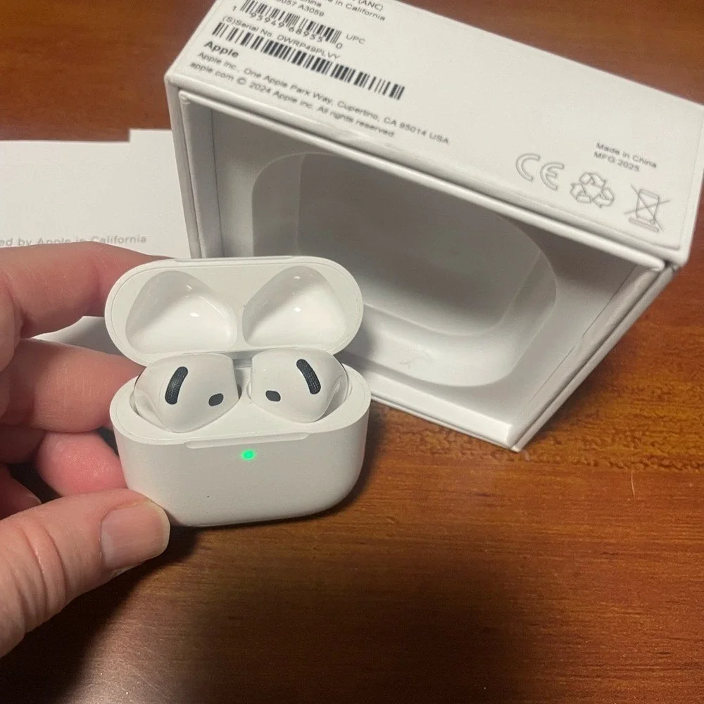 Apple‎ AirPods 4 Gen Charging Case White ANC 2024
